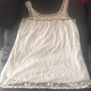 Tank top with crochet and lace detail